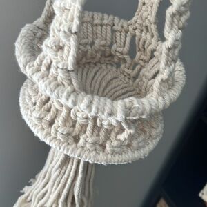 Macrame plant holder